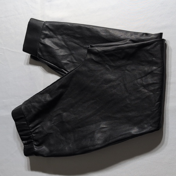 Juicy Couture Faux Leather Black Pants Size Medium - Picture 1 of 10